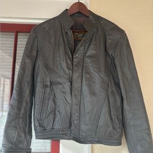 80s Retro Men’s grey leather jacket.